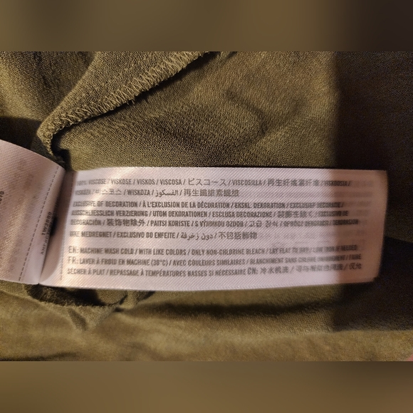 Abercrombie & Fitch Flutter Sleeve Top NWOT - Picture 8 of 8